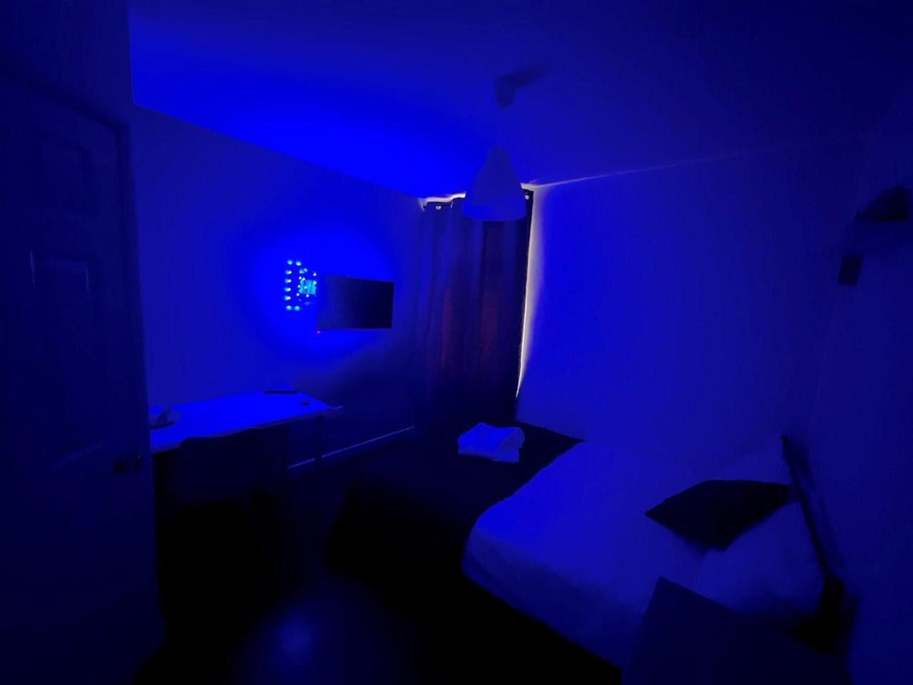 Deluxe Ensuite Double Room With Ensuite Coventry Kültér fotó