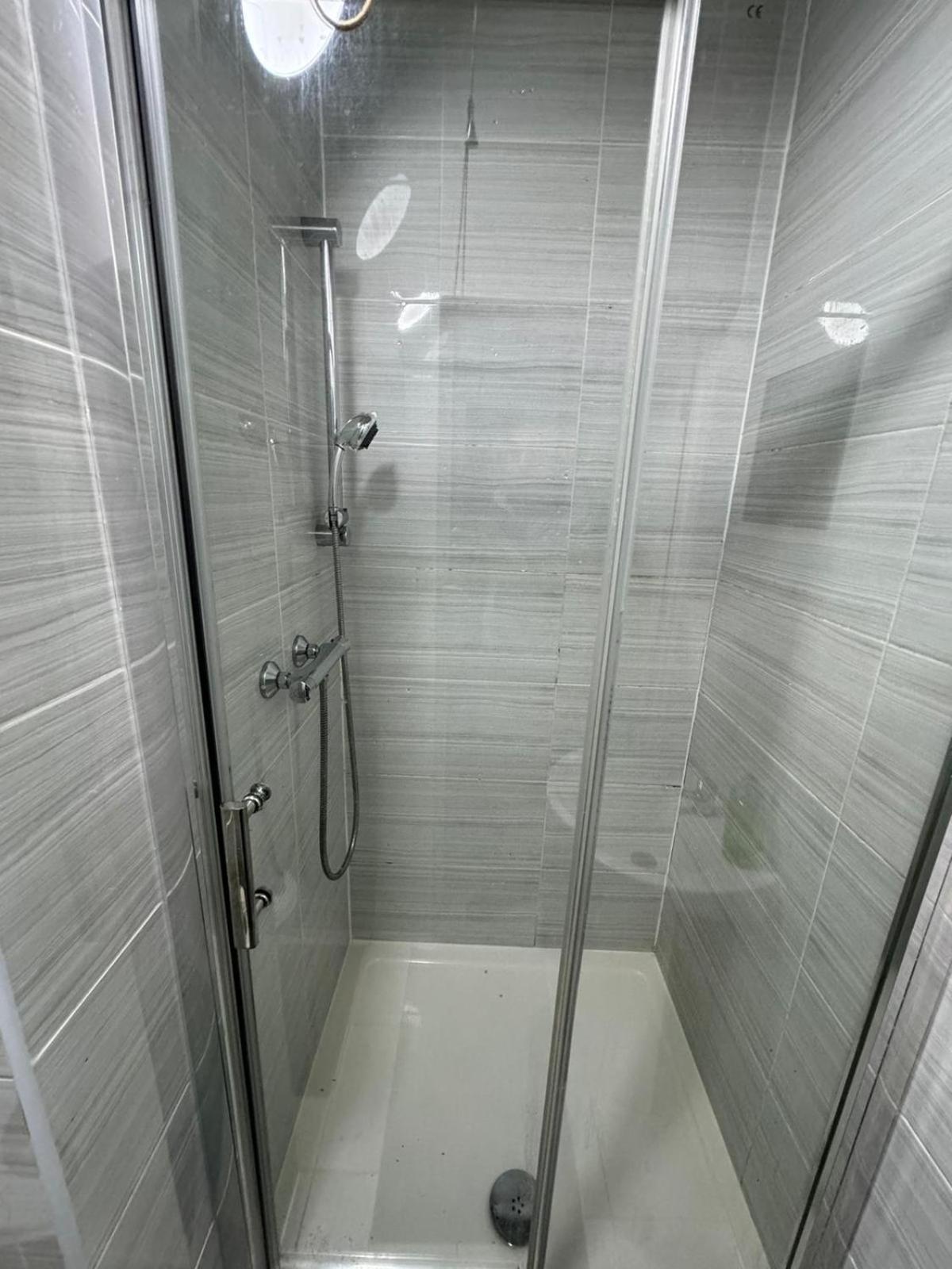 Deluxe Ensuite Double Room With Ensuite Coventry Kültér fotó
